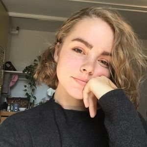 Meet your Posher, Emma